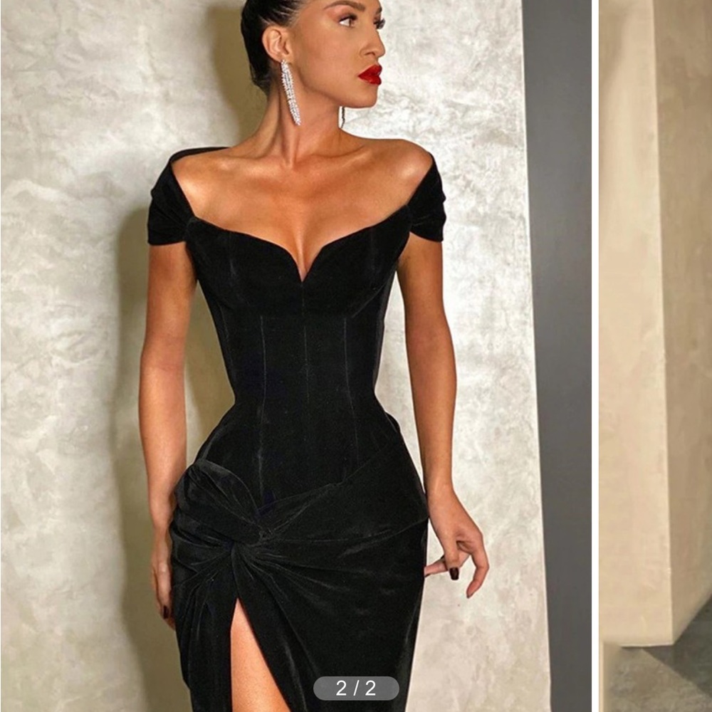 Classic Style Sheath Velvet Ruched Off-the-Shoulder Sweep/Brush Train Dress 14